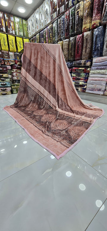 Spinsh silk flannel
Size.200×240cm
